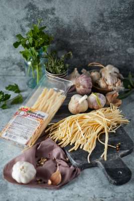 Garlic Cheese Threads